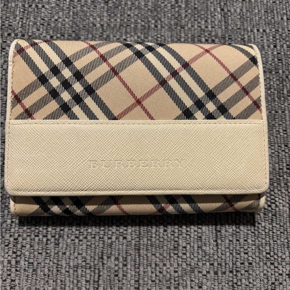 Burberry with COA Beige and Black Checkered Wallet authentic